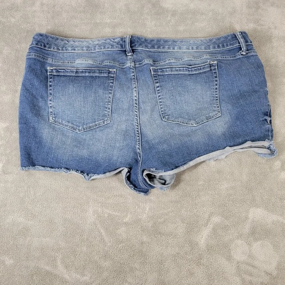 Torrid Womens Shorts 26 Plus Medium Blue Denim Cut Off Zip Fly SHO10E